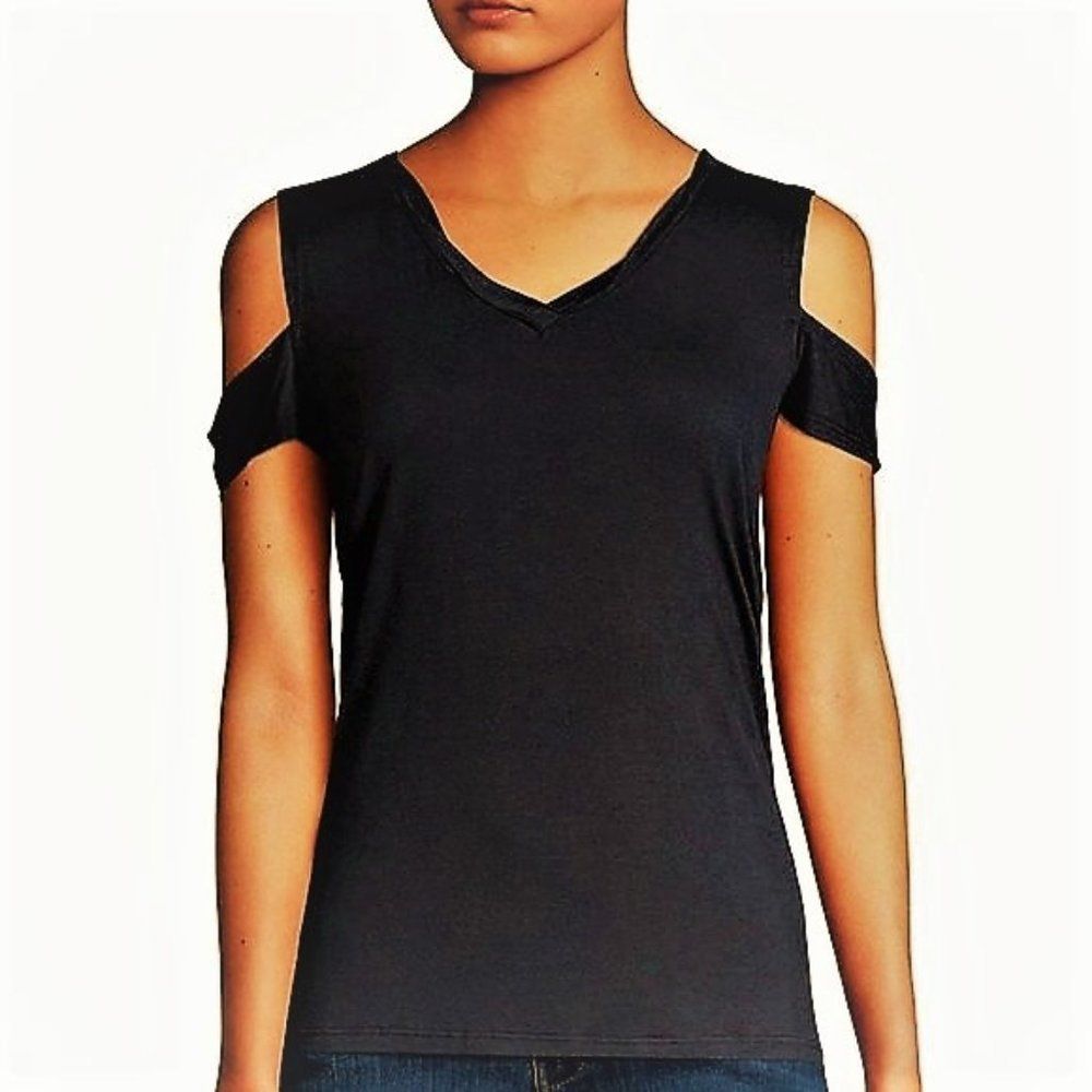 💰Sweet Romeo Cold Shoulder black top